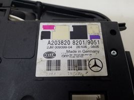 Mercedes-Benz CLK A209 C209 Illuminazione sedili anteriori A2038208201