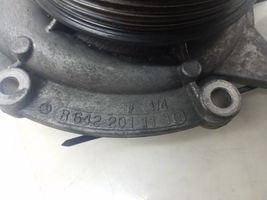 Mercedes-Benz ML W164 Pompe de circulation d'eau A6422011110