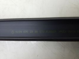 Mercedes-Benz ML W164 Dekoratīva jumta lenta – "moldings" A1646902980