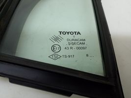 Toyota Yaris Etuoven kulmalasi, neliovinen malli 681260D010