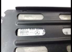 Mercedes-Benz S W221 Ilmastointilaitteen sisälauhdutin (A/C) A2218300358