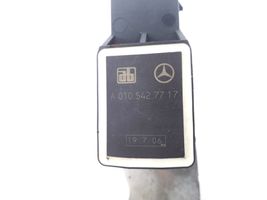 Mercedes-Benz R W251 Etuilmajousituksen korkeudensäätöanturi (käytetyt) A0105427717