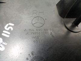 Mercedes-Benz GL X164 Cita veida sliekšņu/statņu dekoratīvās apdares detaļa A1646908825