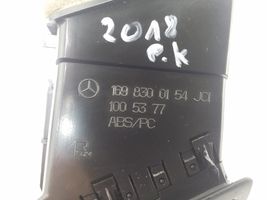 Mercedes-Benz A W169 Šoninės oro grotelės A1698300154