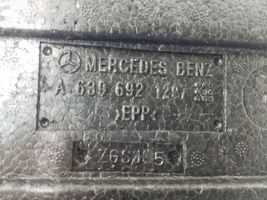 Mercedes-Benz Vito Viano W639 Muu vararenkaan verhoilun elementti A6396921297