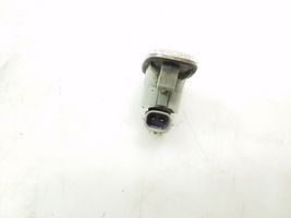 Toyota Land Cruiser (J120) Sparno posūkio žibintas 8173151010