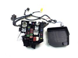 Toyota Urban Cruiser (XP110) Module de fusibles 8274152031