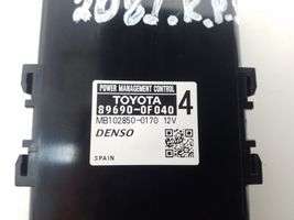 Toyota Verso Autres relais 896900F040