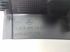 Mercedes-Benz E W213 Takaoven kynnyksen suojalista A21369014259051