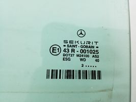 Mercedes-Benz E W211 Vetro del finestrino della portiera posteriore A2117350110