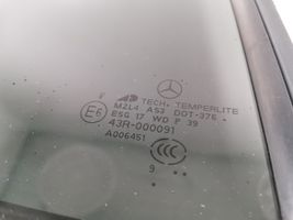 Mercedes-Benz GL X164 Fenêtre latérale vitre arrière A1647301455