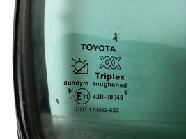 Toyota Avensis T220 Takakulmaikkunan ikkunalasi 