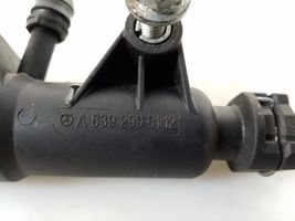 Mercedes-Benz Vito Viano W639 Główny cylinder sprzęgła A6392900112