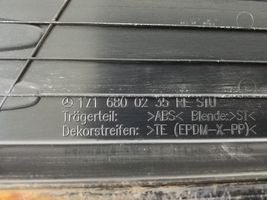 Mercedes-Benz SLK R171 Etuoven kynnyksen suojalista A1716800235