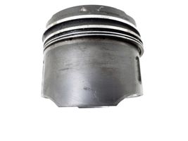 Mercedes-Benz ML W163 Piston avec bielle A6110300517