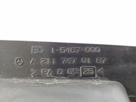 Mercedes-Benz E W211 Другая деталь отделки багажника A2117470187