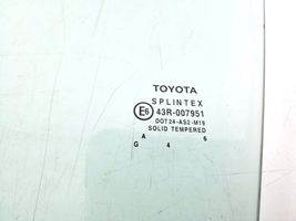 Toyota Corolla E120 E130 Szyba drzwi przednich 68102-02120