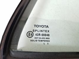 Toyota Corolla E120 E130 Vetro del deflettore posteriore 68123-02070