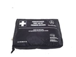 Mercedes-Benz E W212 Trousse de premiers secours A1698600150