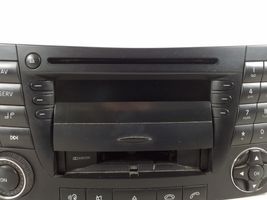 Mercedes-Benz CLS C219 Radio/CD/DVD/GPS-pääyksikkö A2118201079