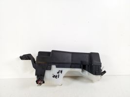 Toyota Corolla E120 E130 Módulo de fusible 82741-12020