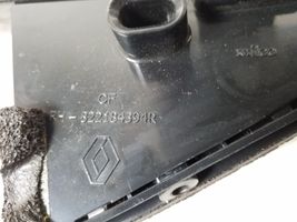 Renault Kadjar Takaoven tuulilasin kisko 822184394R