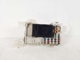 Toyota Corolla E120 E130 Module de fusibles 82730-12160