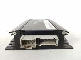 Toyota Matrix (E130) Amplificatore 86280-01010