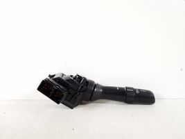 Toyota Avensis T270 Leva/interruttore dell’indicatore di direzione e tergicristallo 84652-05190