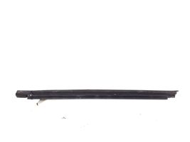 Toyota Avensis T270 Baguette moulure de porte arrière 68173-05100