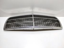 Mercedes-Benz E W124 Front grill 2018880123