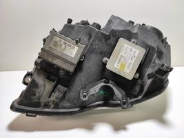 Mercedes-Benz GLK (X204) Lampa przednia A2048207559