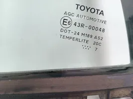 Toyota Auris 150 Szyba karoseryjna drzwi tylnych 68124-02170