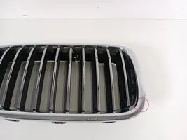 BMW 5 F10 F11 Grille de calandre avant 51137200728