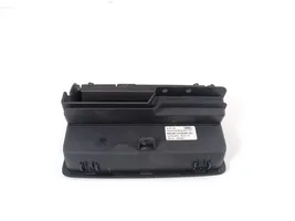 Audi Q3 8U Monitori/näyttö/pieni näyttö 8U0857273B