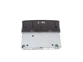 Toyota Yaris Panel / Radioodtwarzacz CD/DVD/GPS 86110-0D040