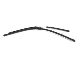 Mercedes-Benz ML W166 Front wiper blade arm A1668201045