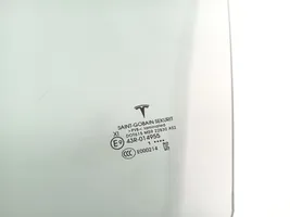 Tesla Model 3 Etuoven ikkunalasi, coupe 107790099A
