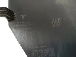 Tesla Model 3 Etuoven kynnyksen suojalista 1086290