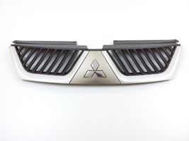 Mitsubishi Outlander Rejilla superior del radiador del parachoques delantero 7450A037ZZ