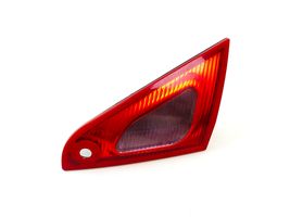 Mitsubishi Colt Lampy tylnej klapy bagażnika MN105622