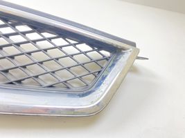 Ford Focus Grille calandre supérieure de pare-chocs avant 4M518138B