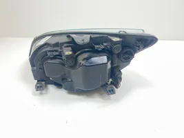 Ford Focus Lampa przednia 10179