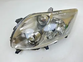 Toyota Auris 150 Lampa przednia 81150025002243