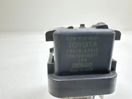 Toyota Corolla Verso AR10 Relé de la bujía de precalentamiento 2861067010