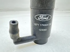 Ford Mondeo Mk III Tuulilasi tuulilasinpesimen pumppu 1S7117K624DB