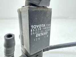 Toyota Corolla Verso E121 Pumpe Scheibenwaschanlage 8533044010