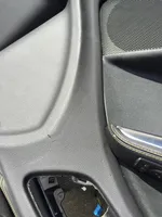 Mercedes-Benz CLA C117 X117 W117 Etuoven verhoilu 