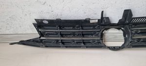 Volkswagen Touran III Grille calandre supérieure de pare-chocs avant 5TA853653B