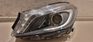 Mercedes-Benz A W176 Phare frontale A1768200561KZ